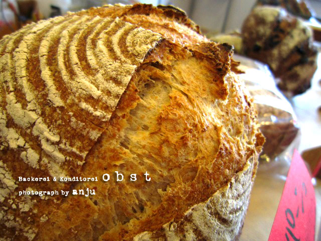 2012年12月OPEN！　天然酵母パンと焼き菓子の店　オぷスト　瀬戸内市長船町