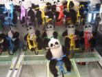 アメ横のゲームセンターに三輪車パンダの景品が・・・。
