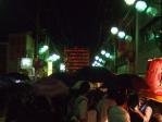 2012年7月12日の久喜提灯祭りは時々小雨が降りました。