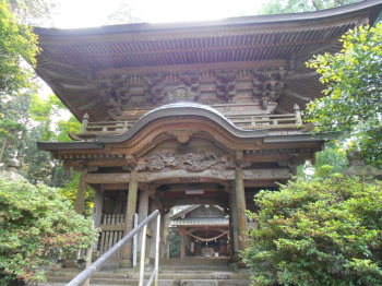 丸山神社・ひぐらしの門