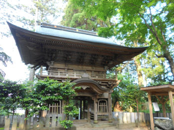 丸山神社ひぐらし楼門・拝殿側より撮影