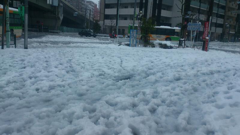 20140215雪かき1宮地交差点