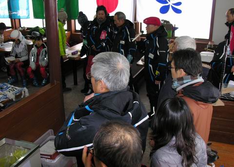 開会式で川村正・滋賀県スキー連盟会長の挨拶