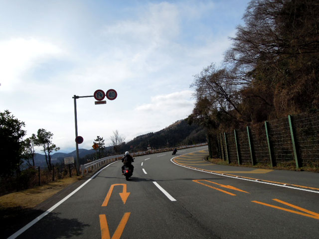 亀石峠