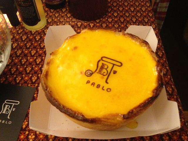 PABLOさん　焼き立てチーズタルト（ミディアム）