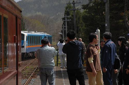 samriku railways, iwate pref., railway photo event with mr. seiya nakai who is professional photographer,  240505 6-29-s