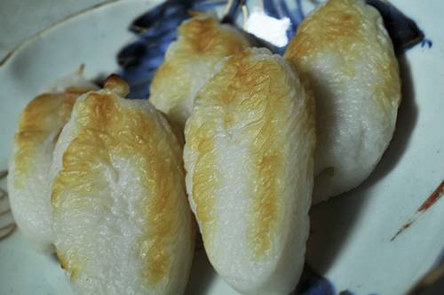 bamboo-leaf-shaped fish cake made from whitefish with sake and salt by mizuno factory in ishinomaki, miyagi, 2405023 2-9-s